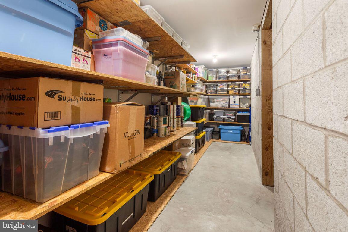 MEADOWVIEW ESTATES - Residential