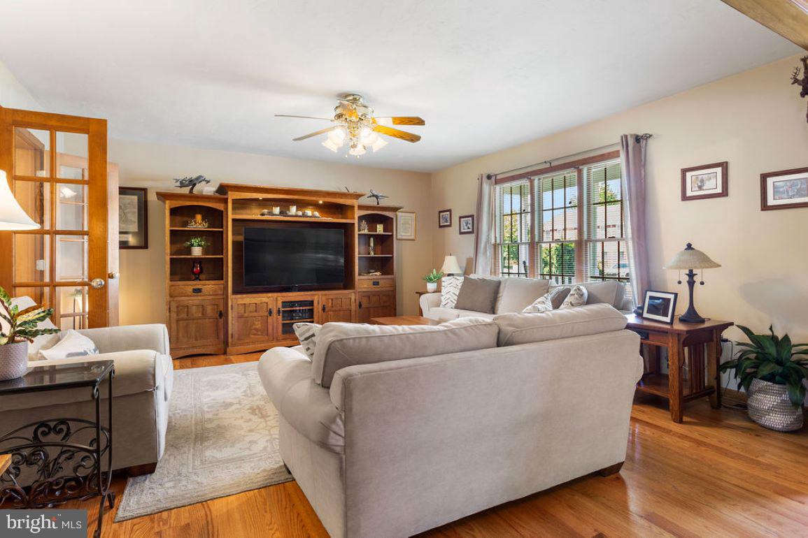 MEADOWVIEW ESTATES - Residential