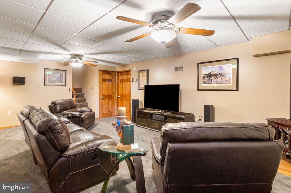 MEADOWVIEW ESTATES - Residential