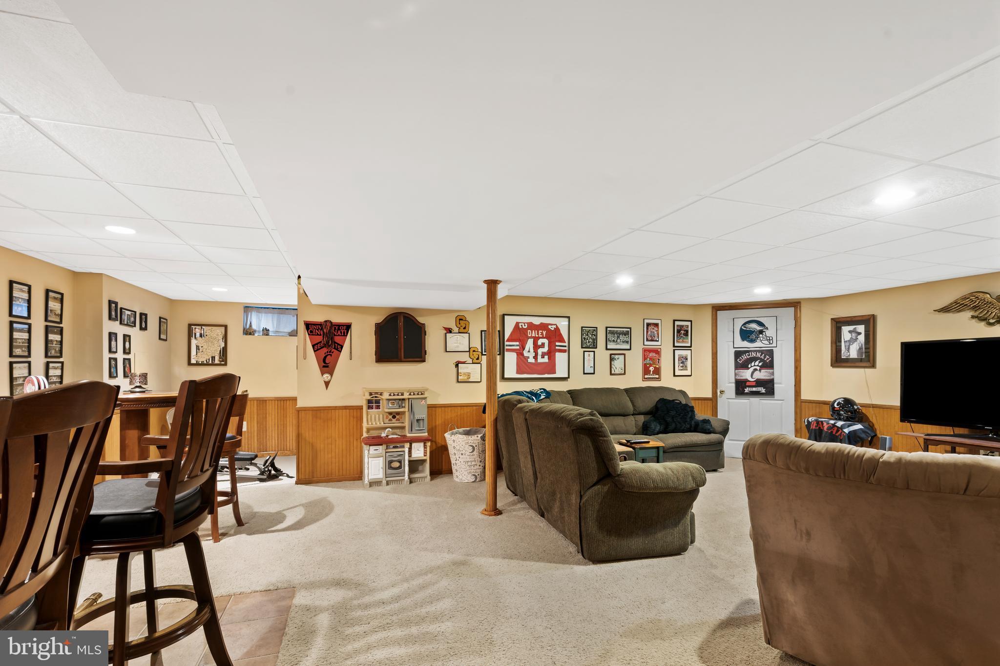 HIDDEN POND - Residential