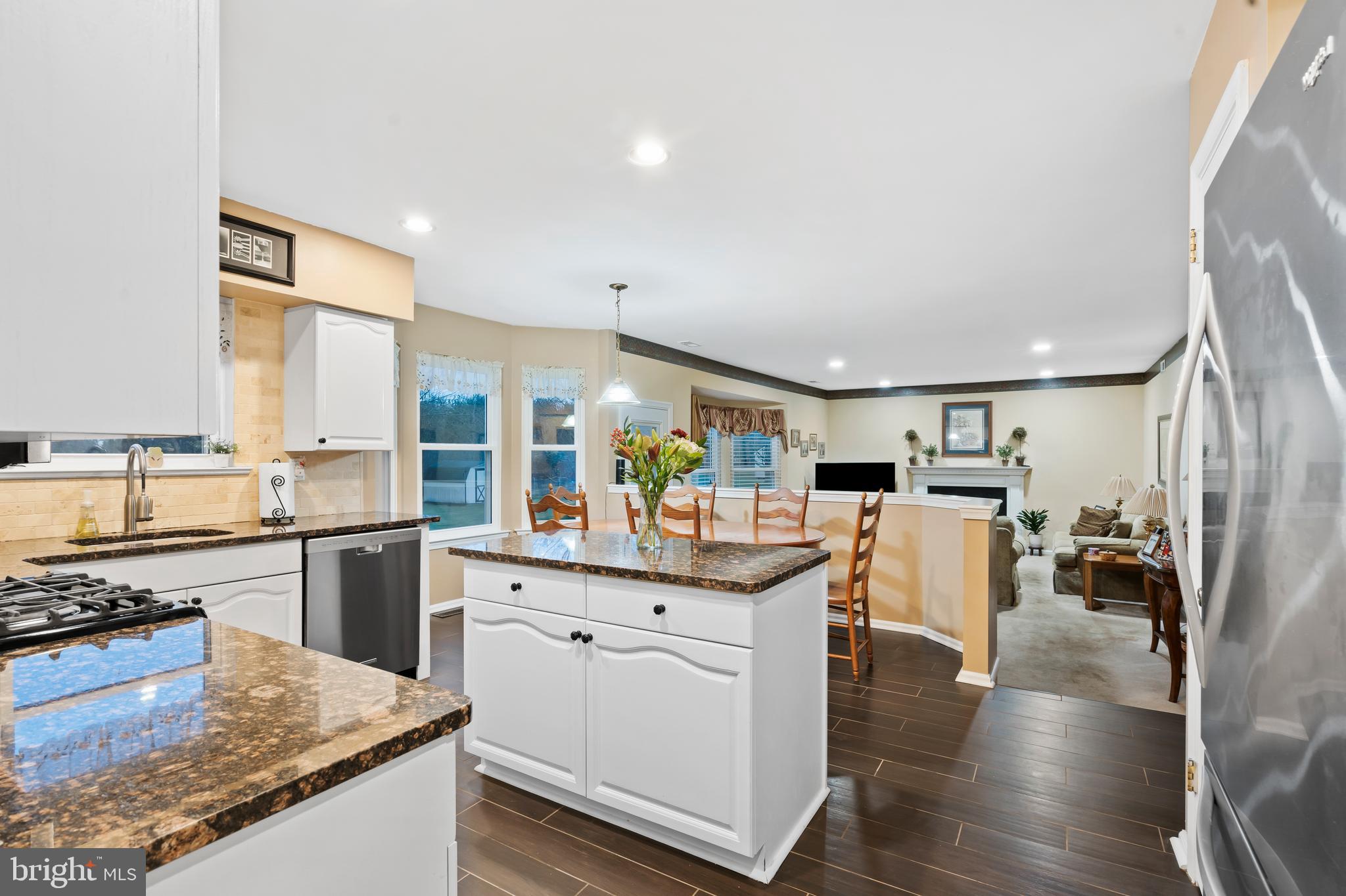 HIDDEN POND - Residential