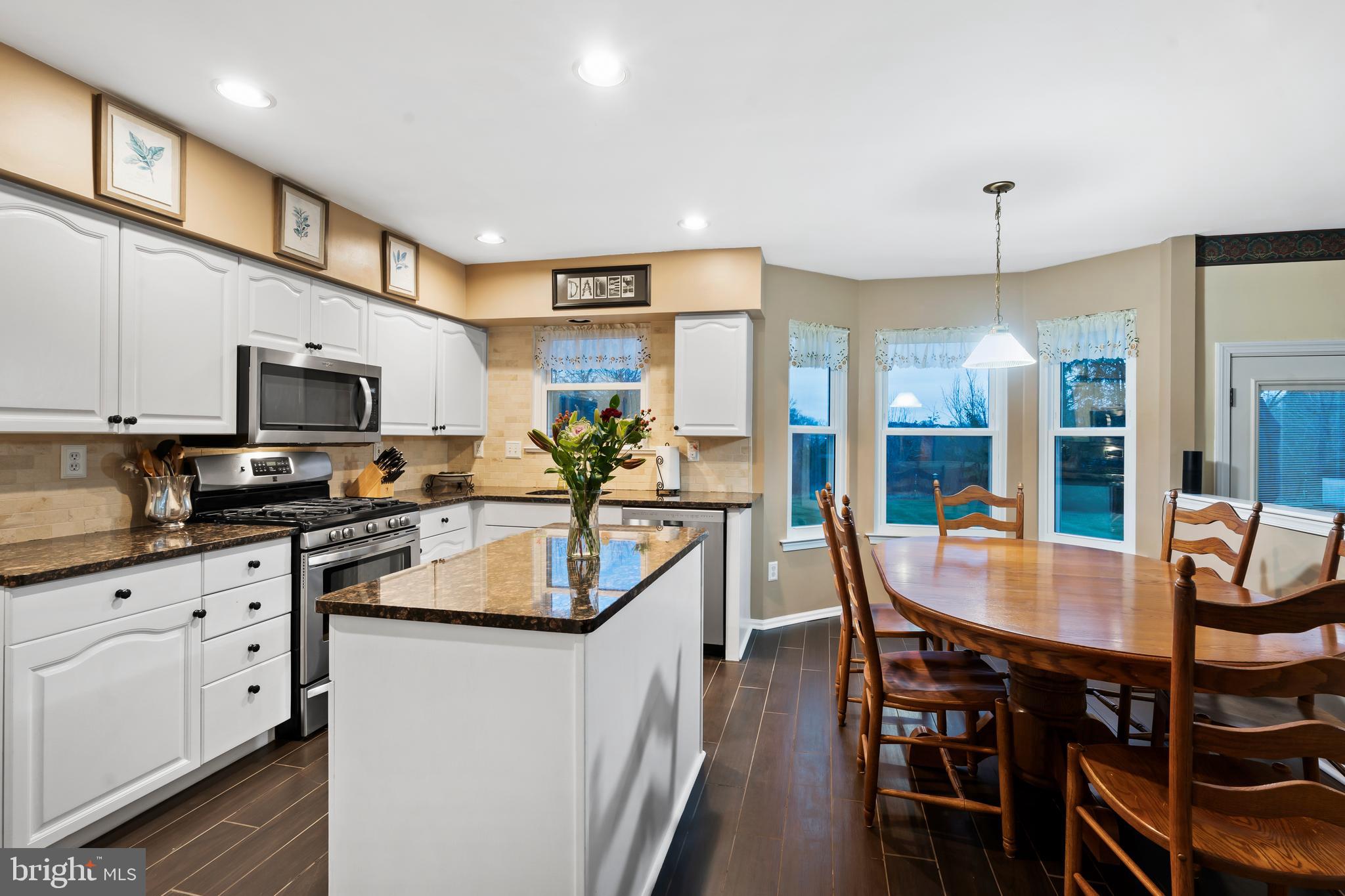 HIDDEN POND - Residential