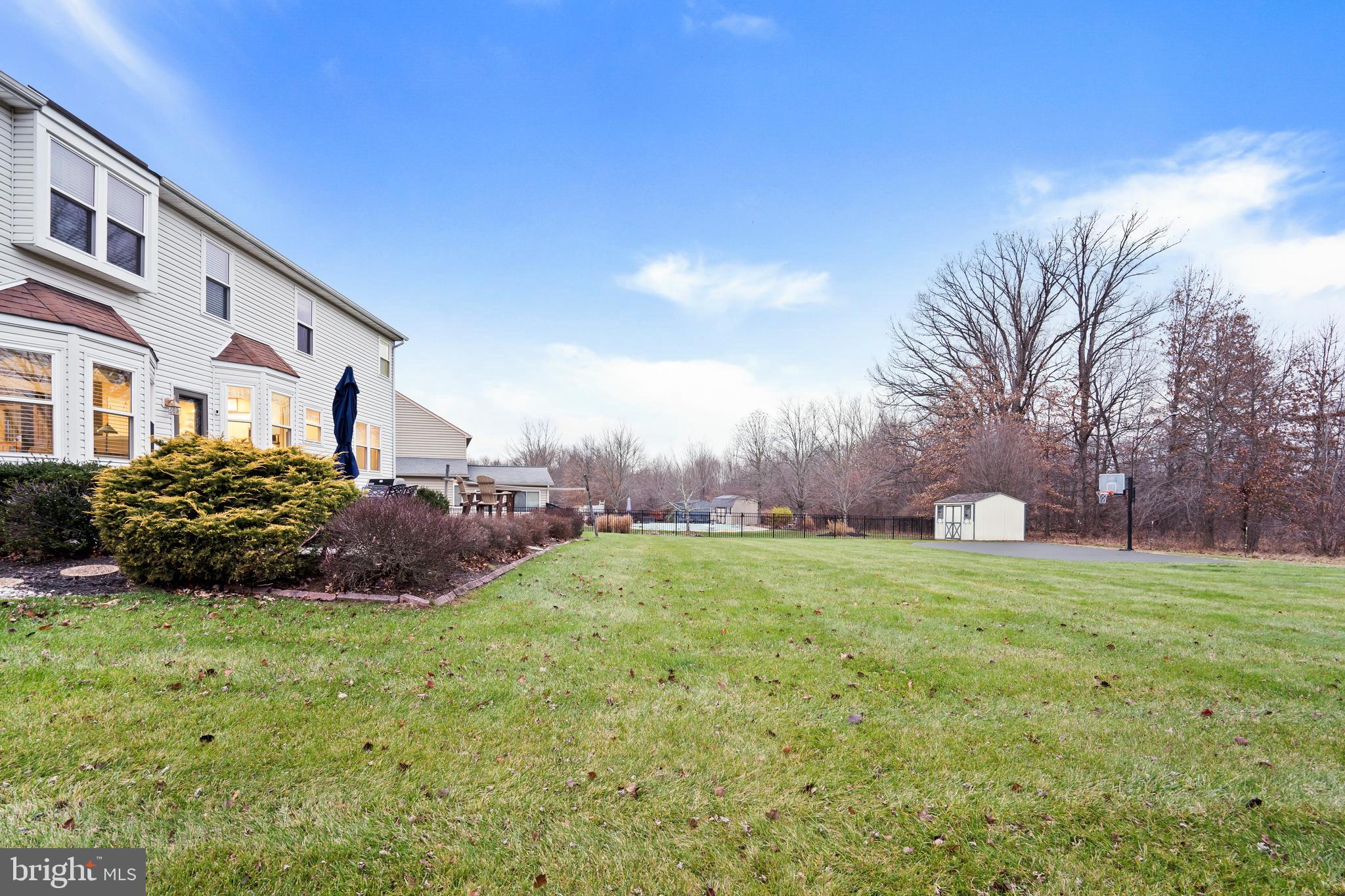 HIDDEN POND - Residential