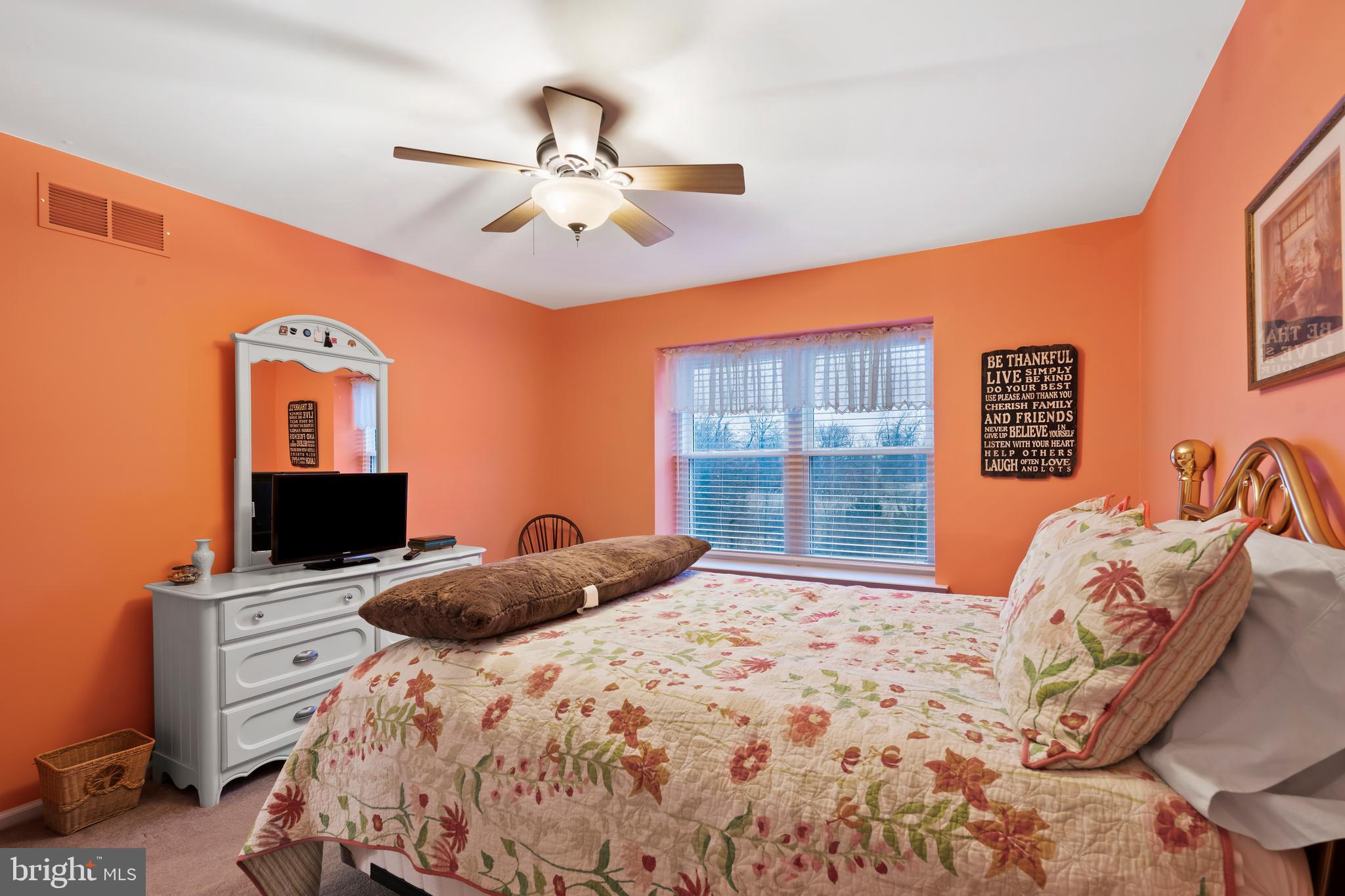 HIDDEN POND - Residential