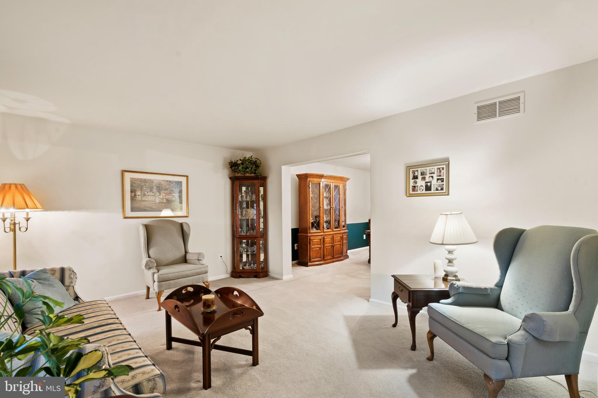 HIDDEN POND - Residential