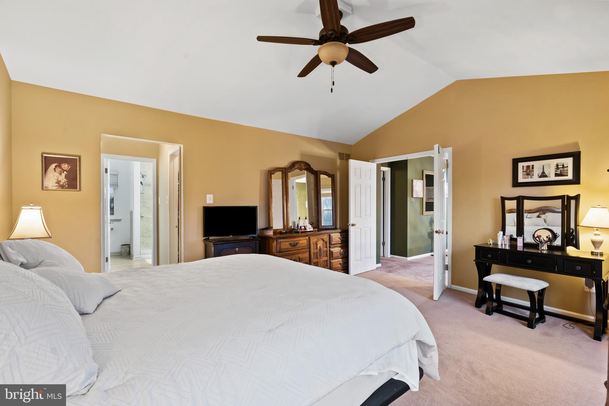 HIDDEN POND - Residential