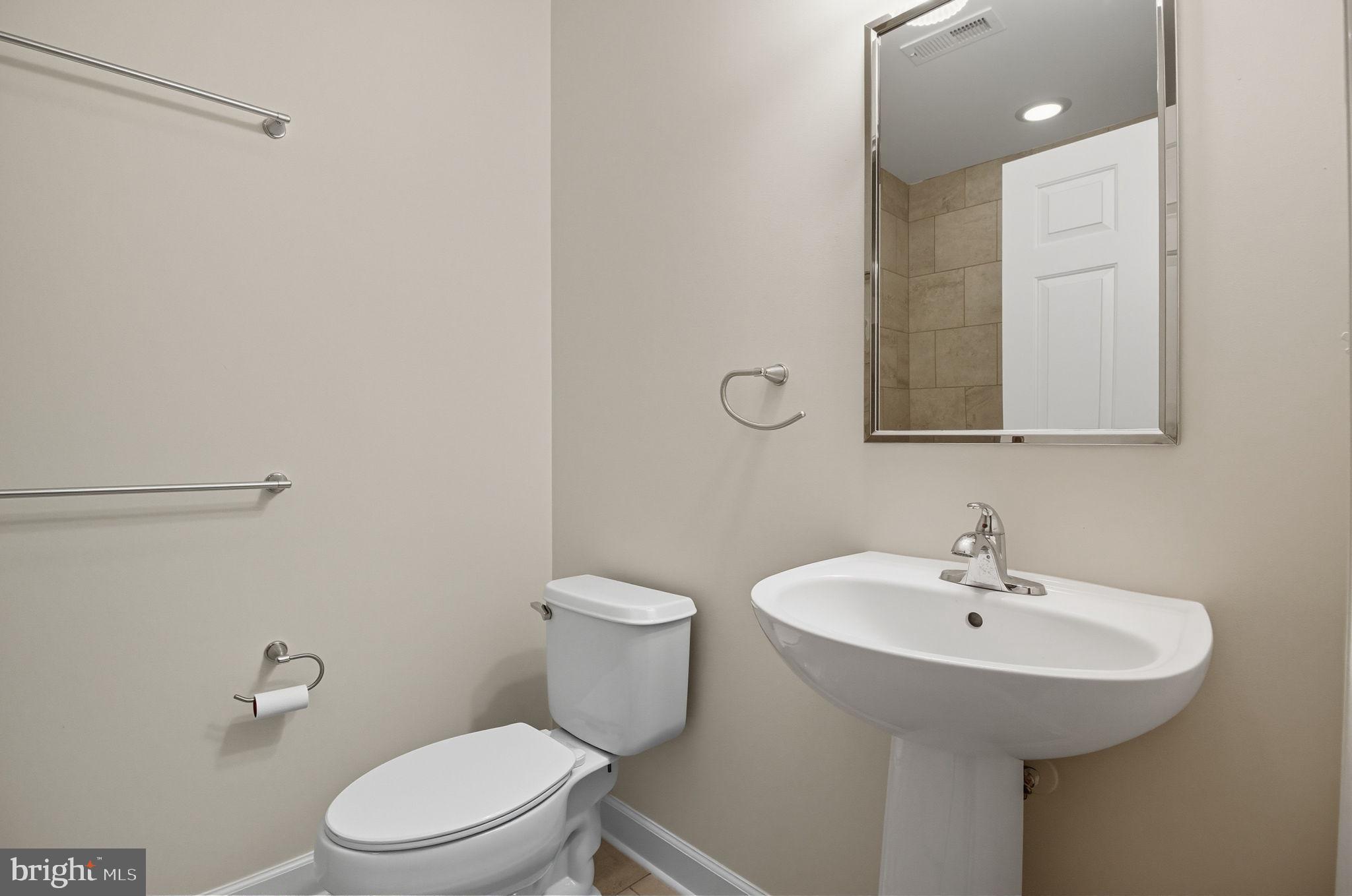 VIRGINIA OAKS - Residential