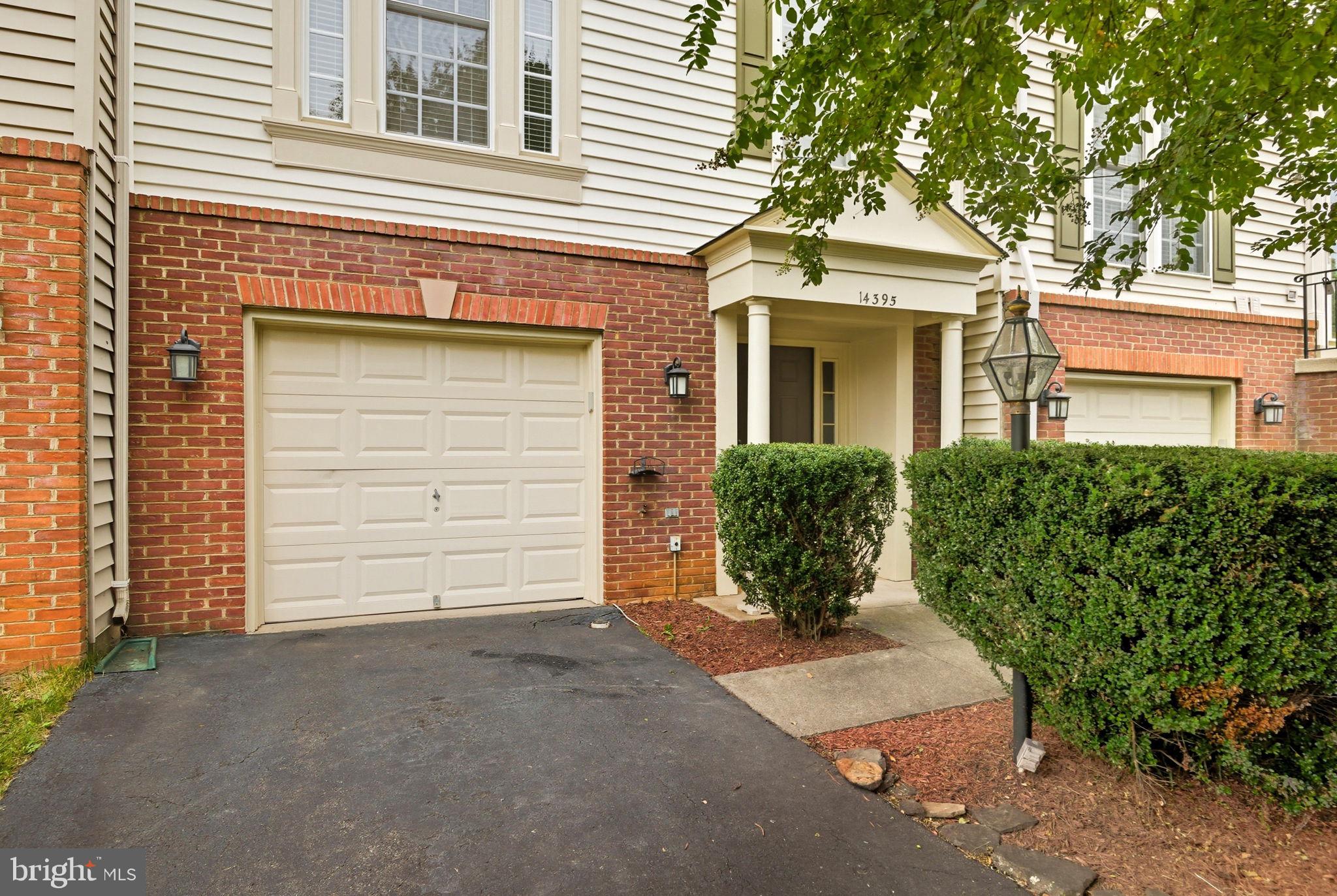 VIRGINIA OAKS - Residential