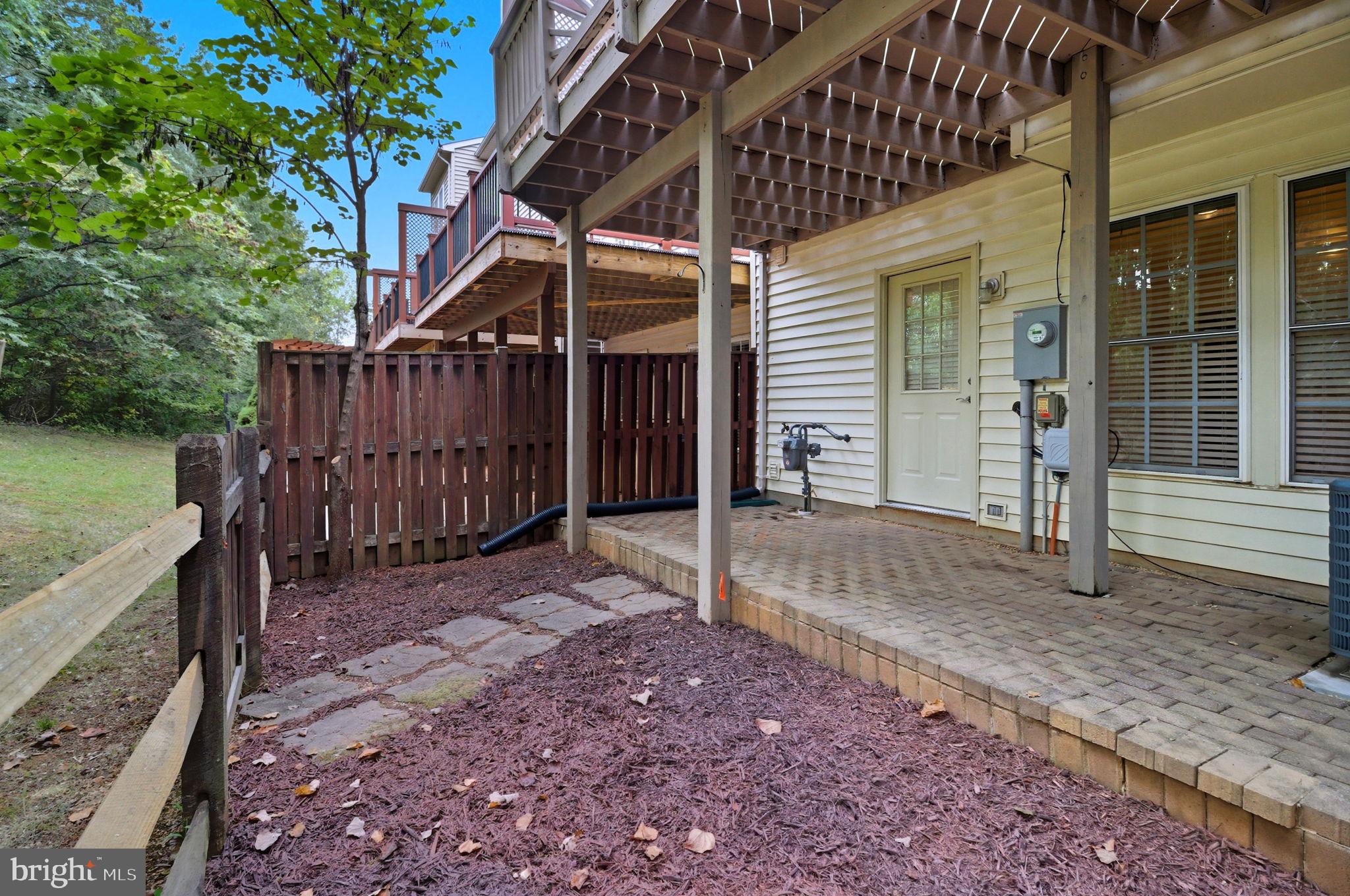 VIRGINIA OAKS - Residential