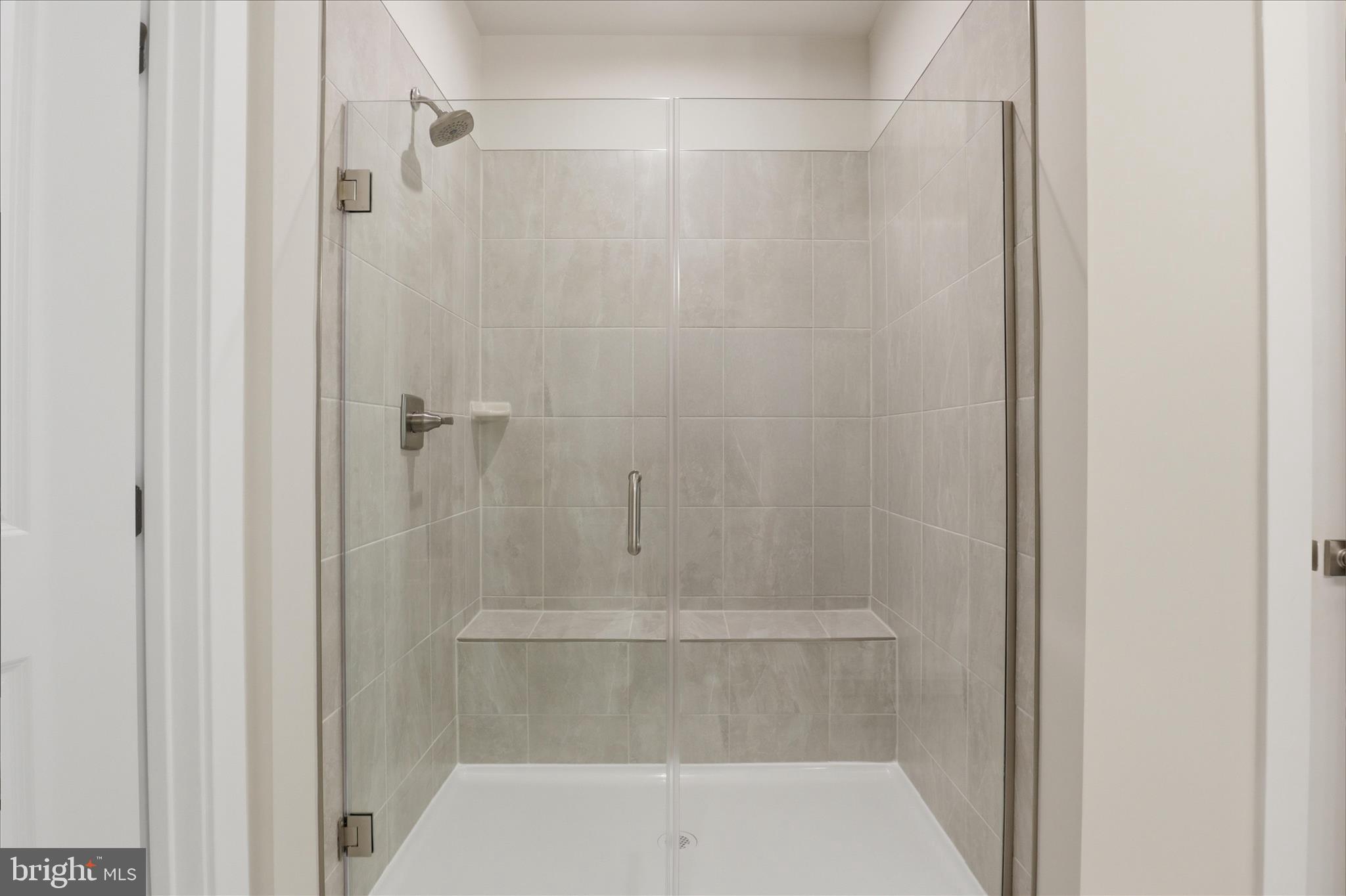 LOUDOUN VIEW CONDO FLATS - Residential