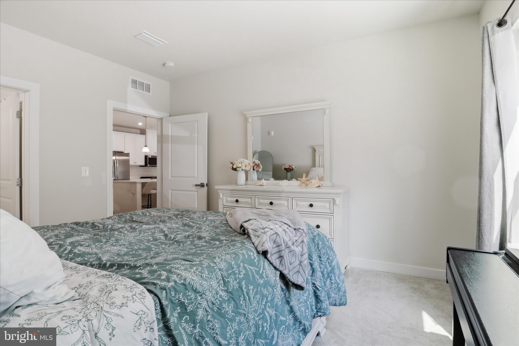 LOUDOUN VIEW CONDO FLATS - Residential