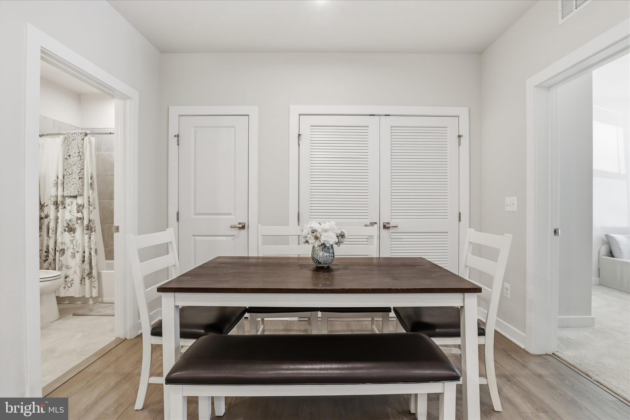 LOUDOUN VIEW CONDO FLATS - Residential