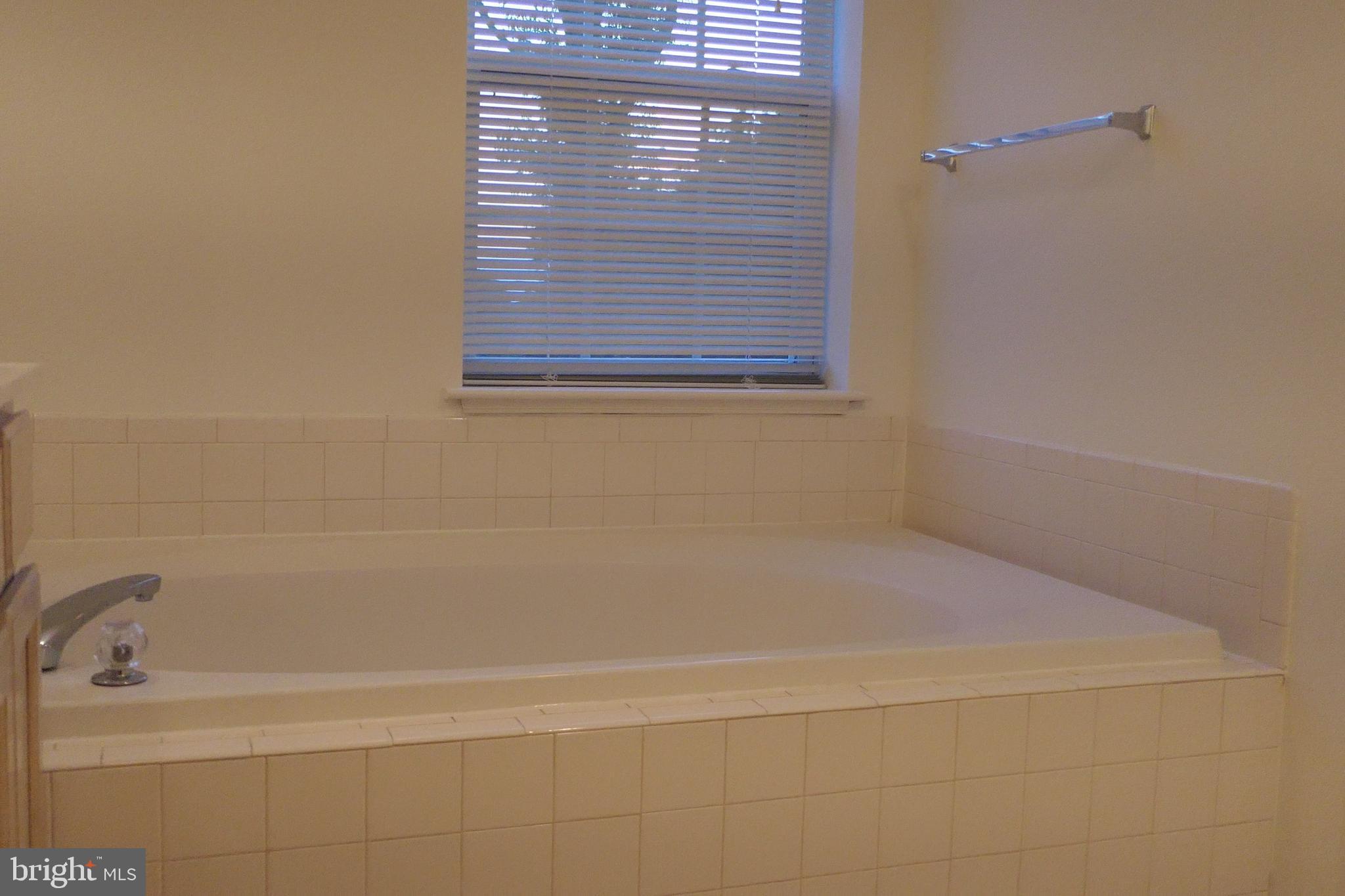 GOLDSBOROUGH MANOR - Residential Lease