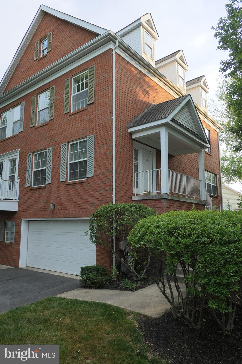 GOLDSBOROUGH MANOR - Residential Lease