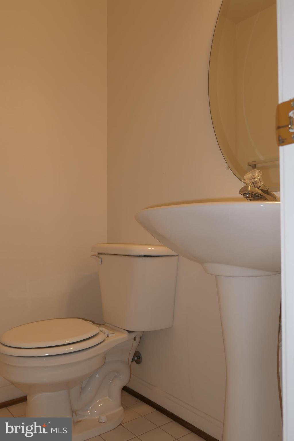 GOLDSBOROUGH MANOR - Residential Lease