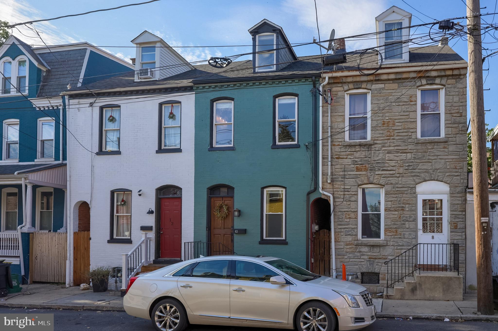 10 LOCUST STREET