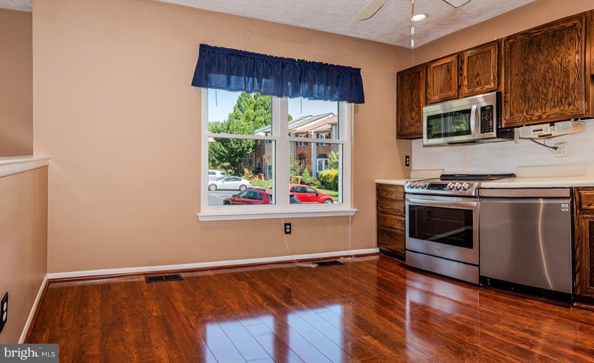 2432 VINEYARD LANE
