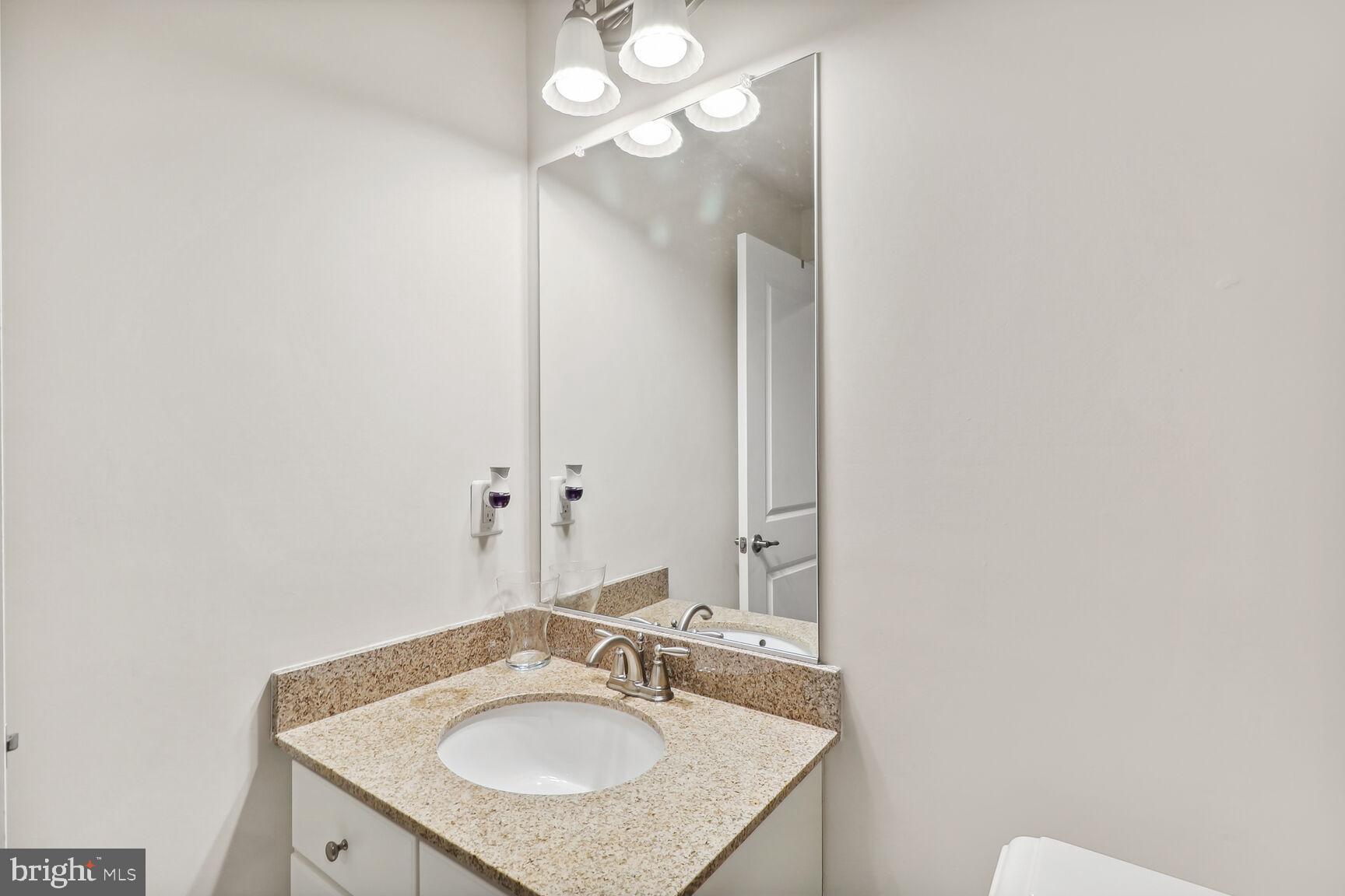 AUTUMN RIVER - Residential