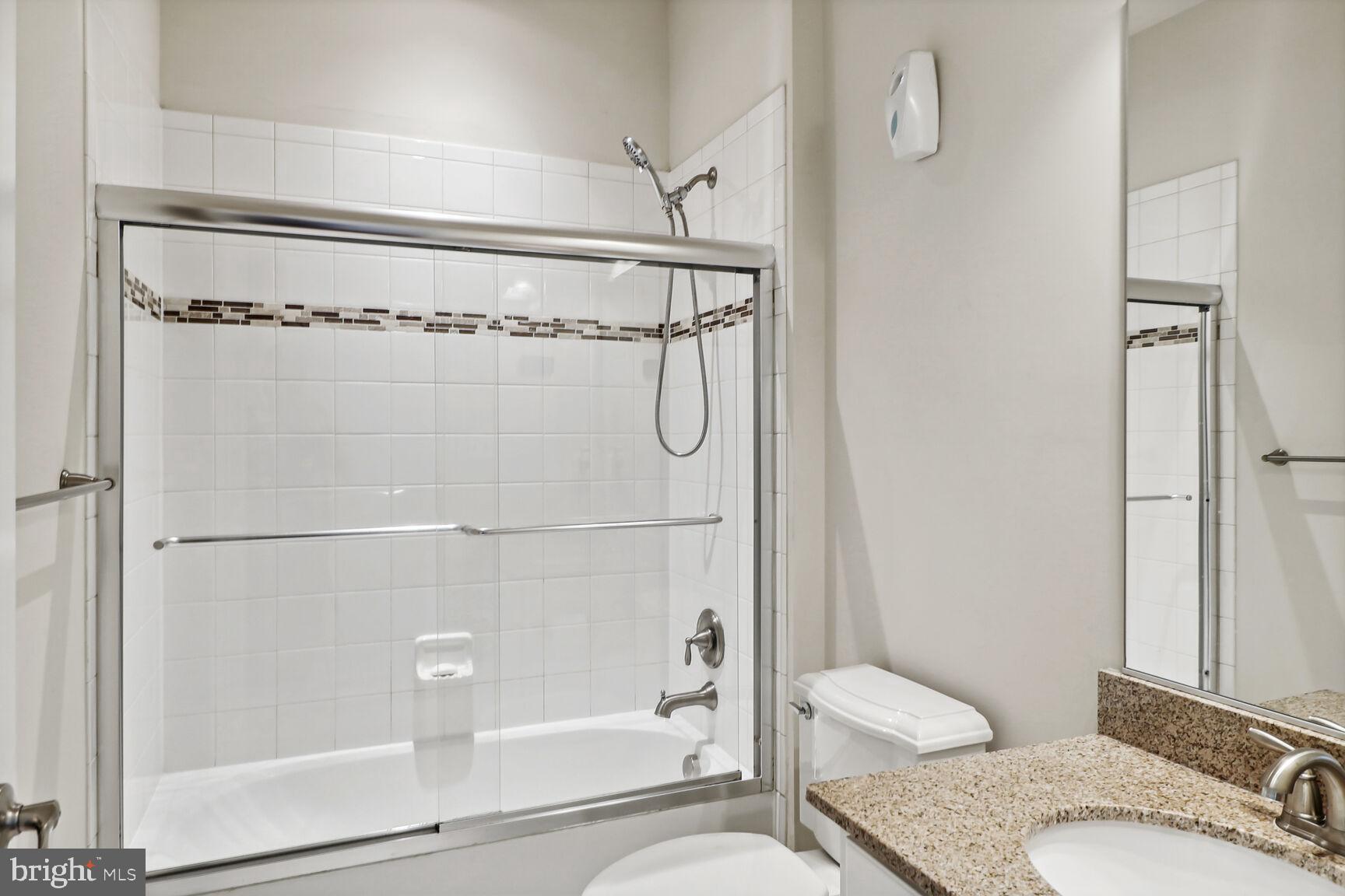 AUTUMN RIVER - Residential