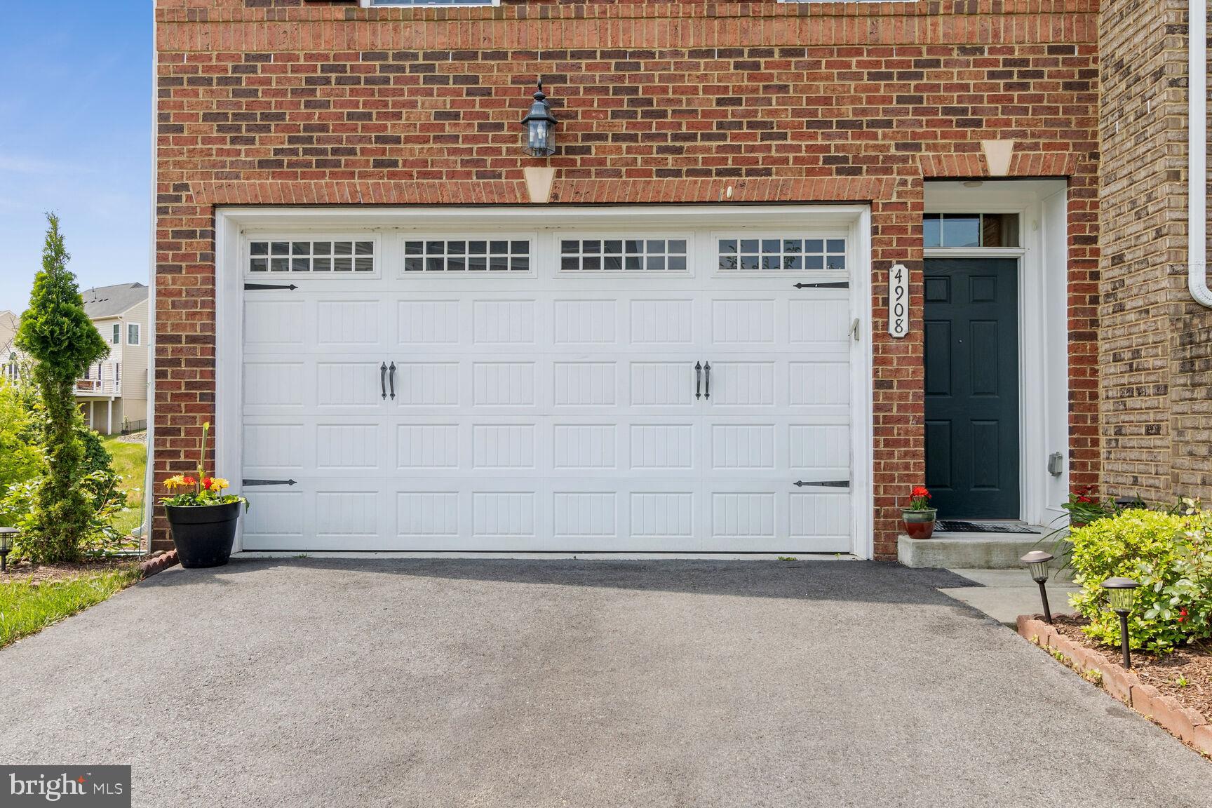 AUTUMN RIVER - Residential