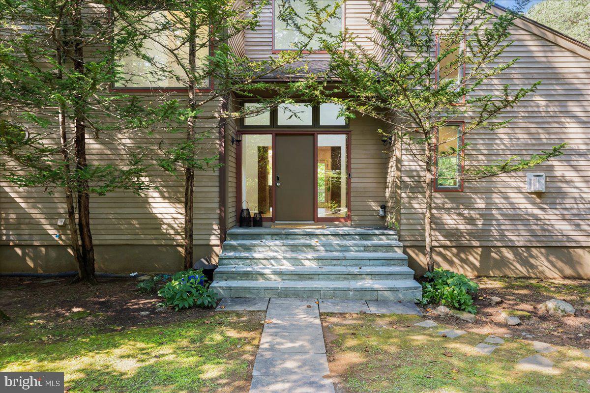 153 HERRONTOWN LANE