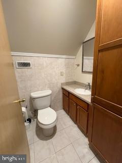 CHELTENHAM VIL - Residential Lease