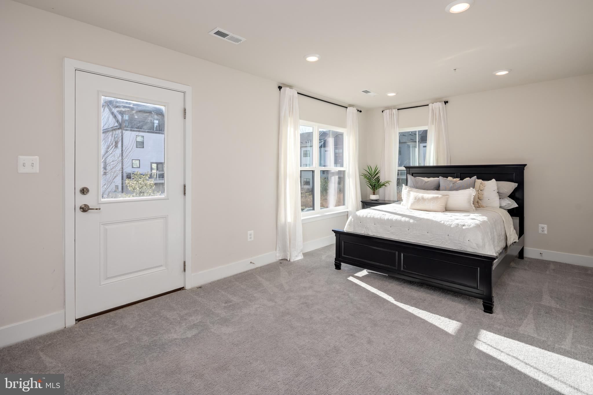 TANYARD SHORES - Residential