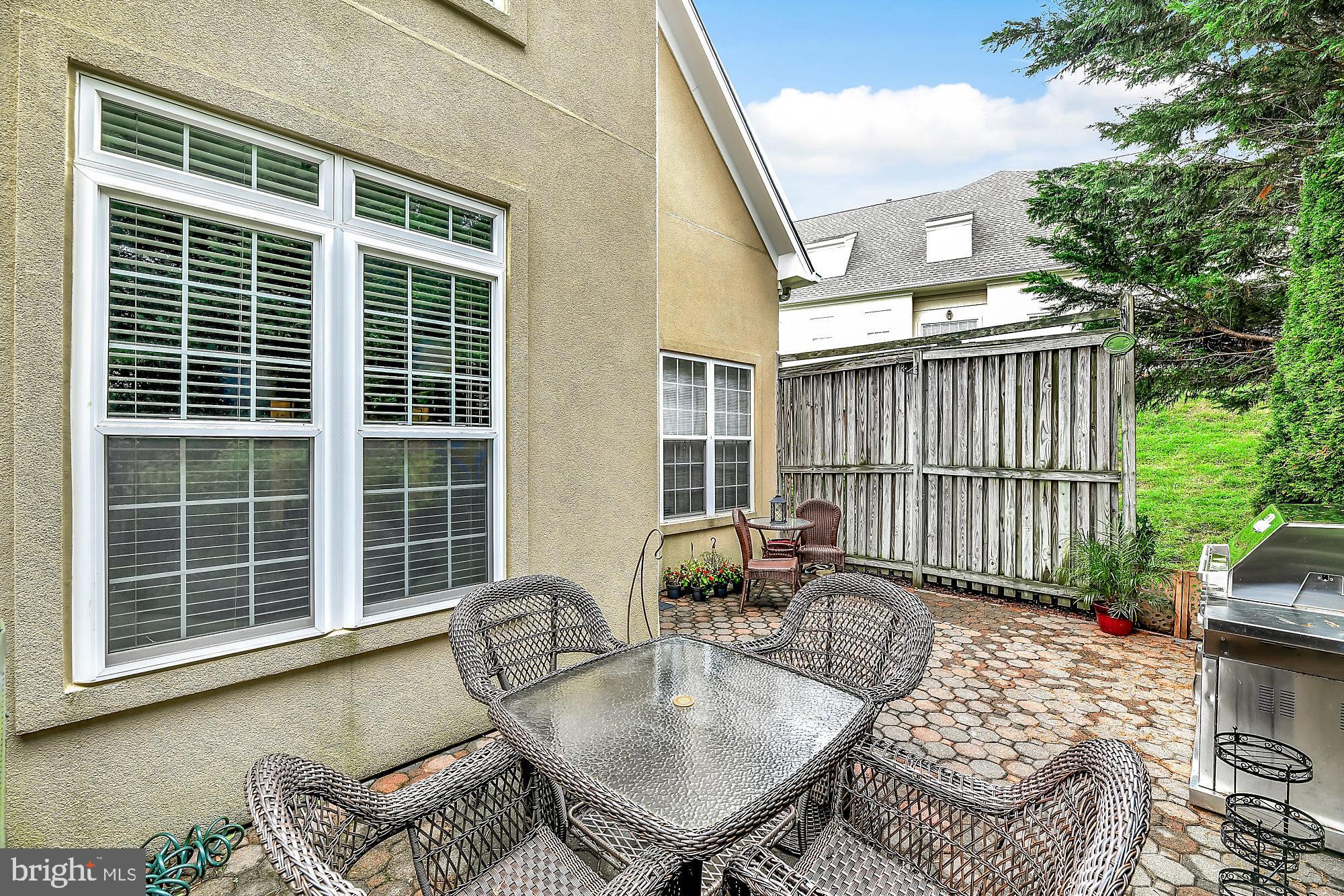 GREY ROCK VILLAS - Residential