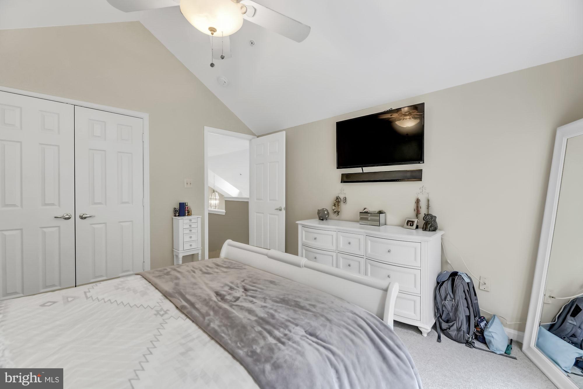 GREY ROCK VILLAS - Residential