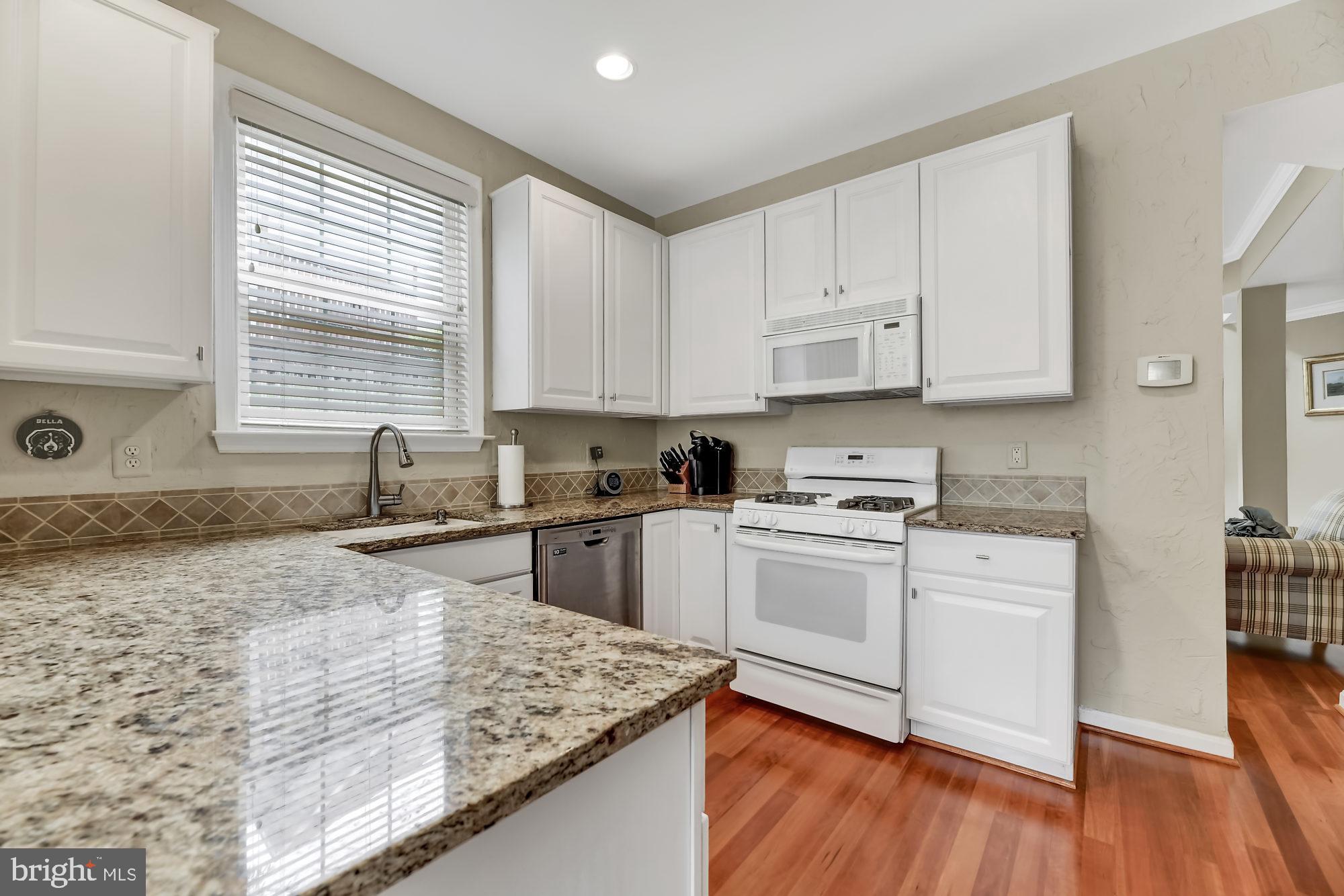 GREY ROCK VILLAS - Residential