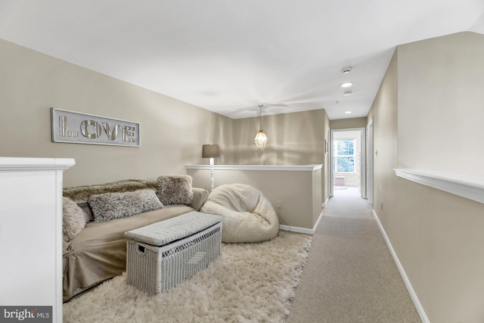 GREY ROCK VILLAS - Residential