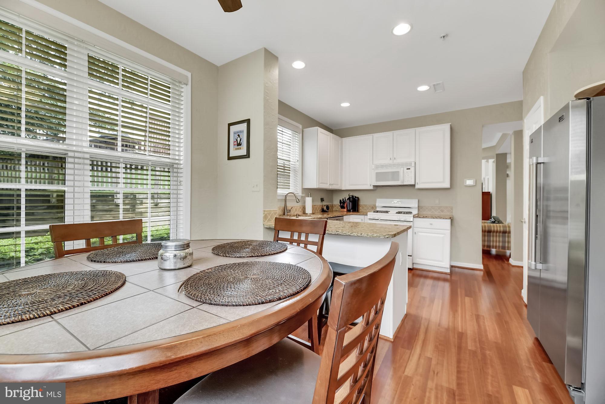 GREY ROCK VILLAS - Residential