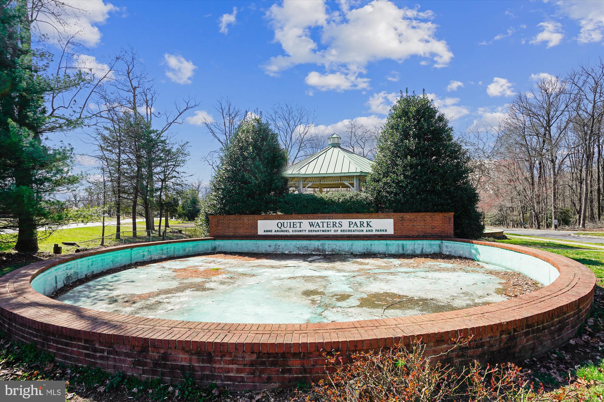 ANNAPOLIS OVERLOOK - Residential