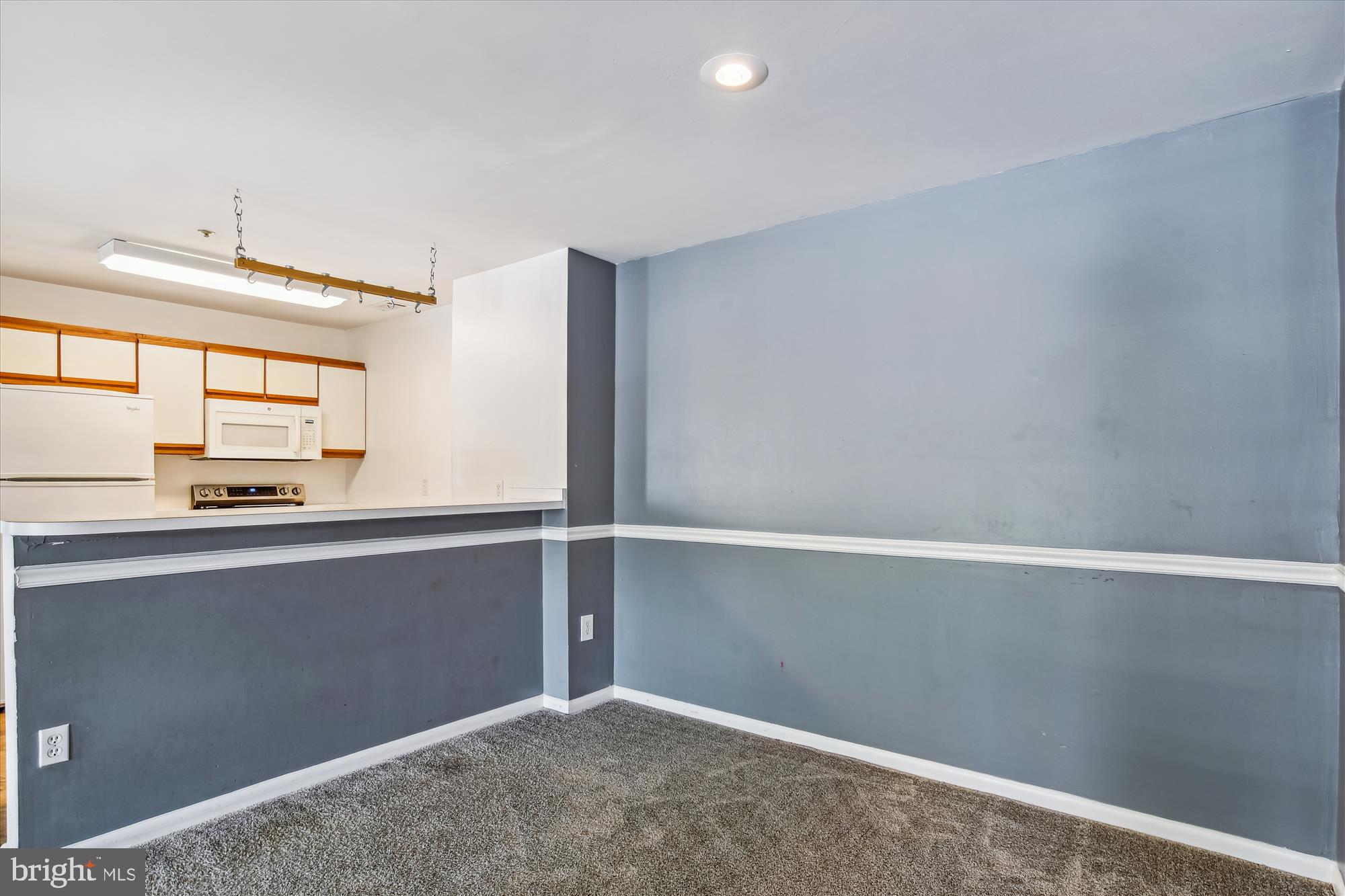 ANNAPOLIS OVERLOOK - Residential