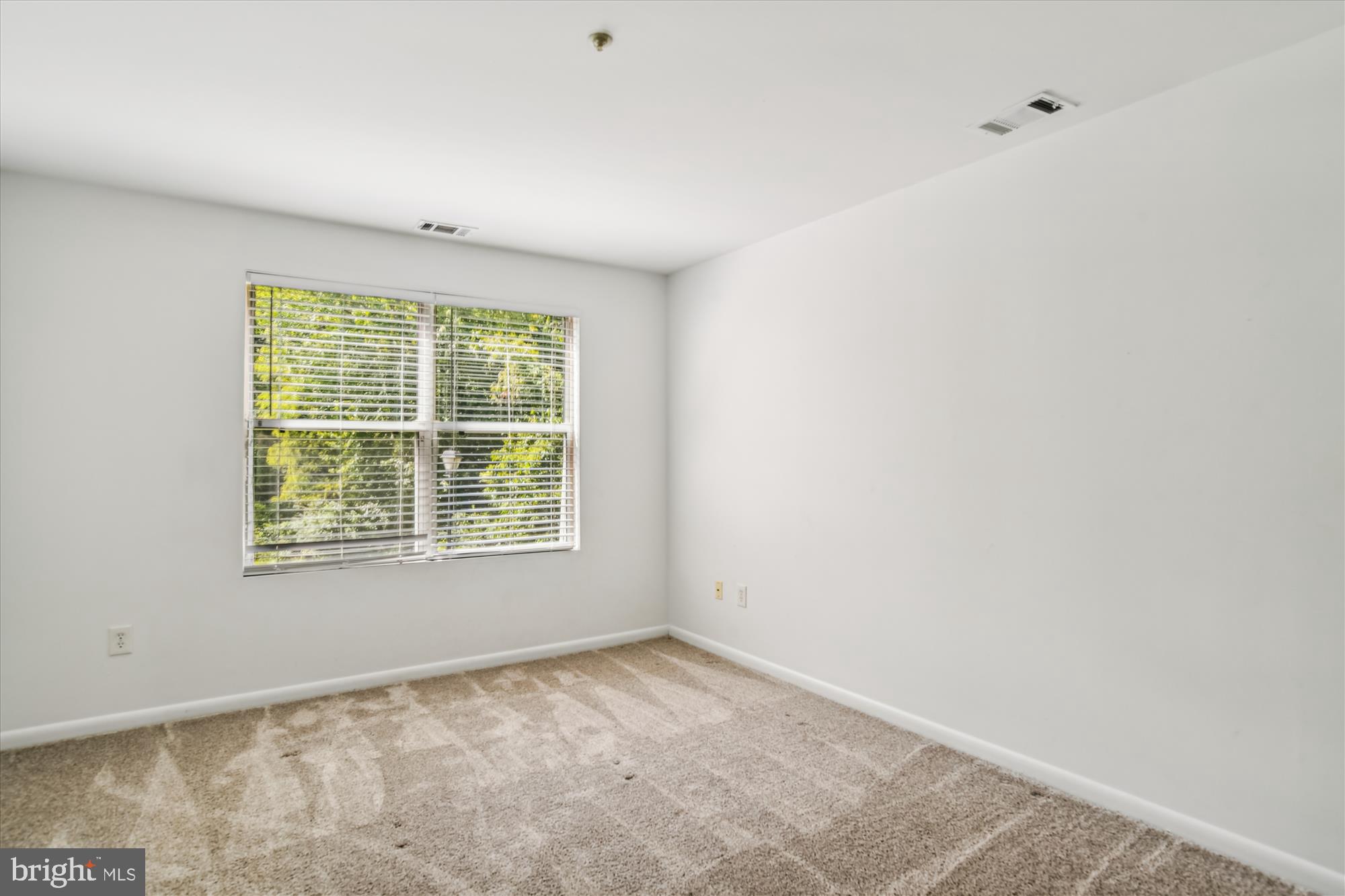 ANNAPOLIS OVERLOOK - Residential