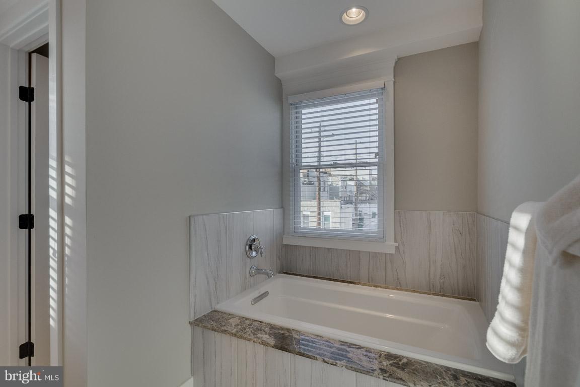 CANTON - Residential Lease