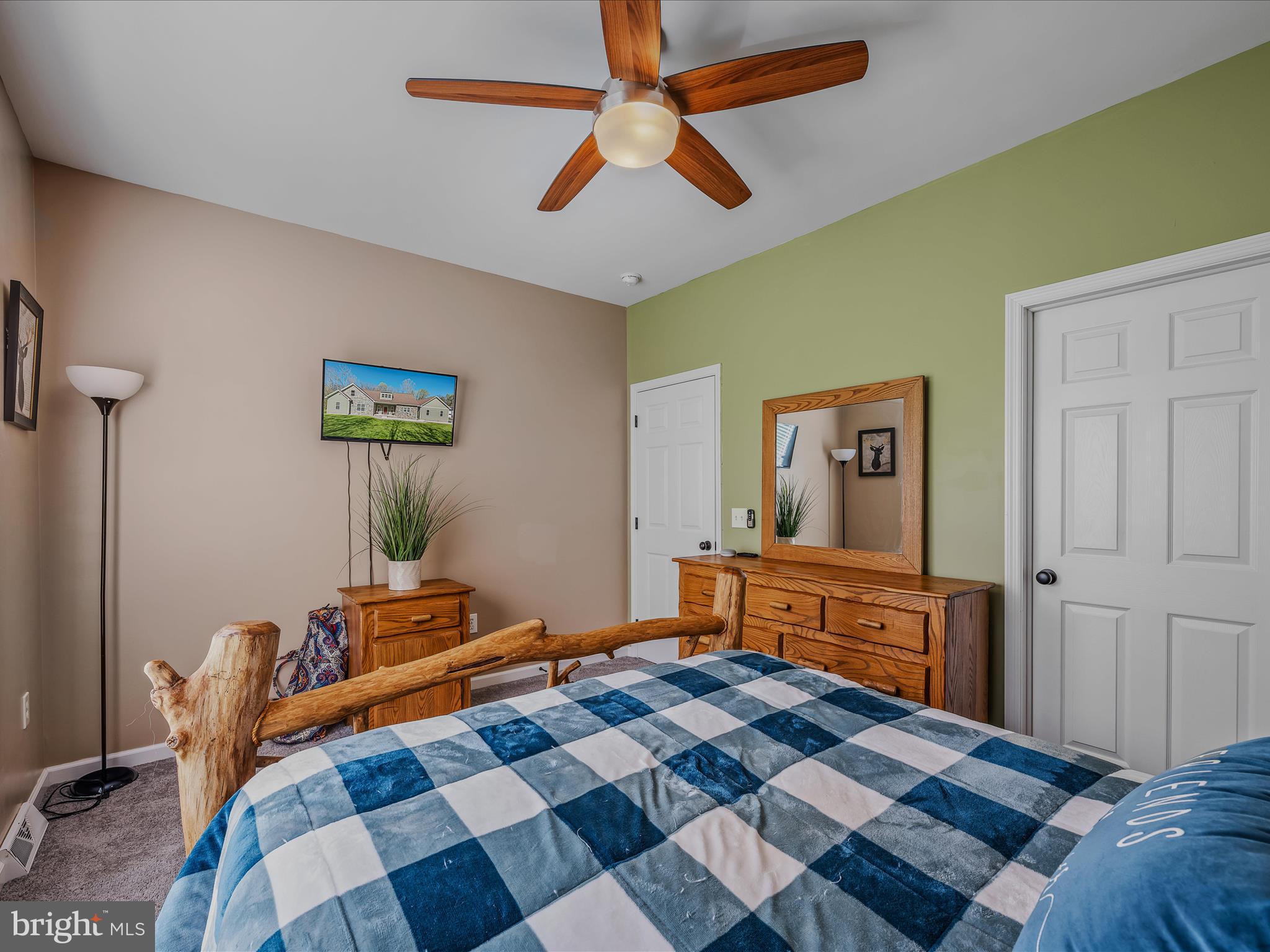 CROSSINGS ON THE POTOMAC - Residential