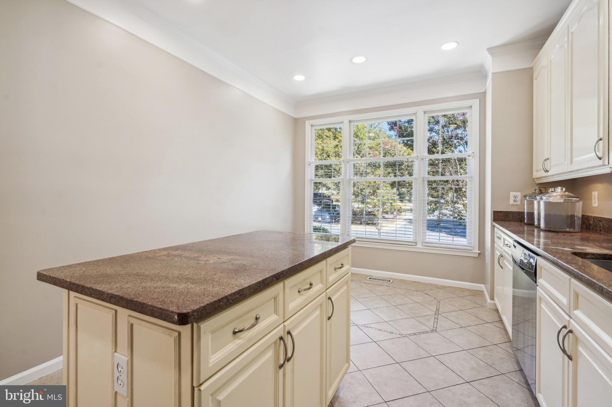 BALDWIN GROVE - Residential