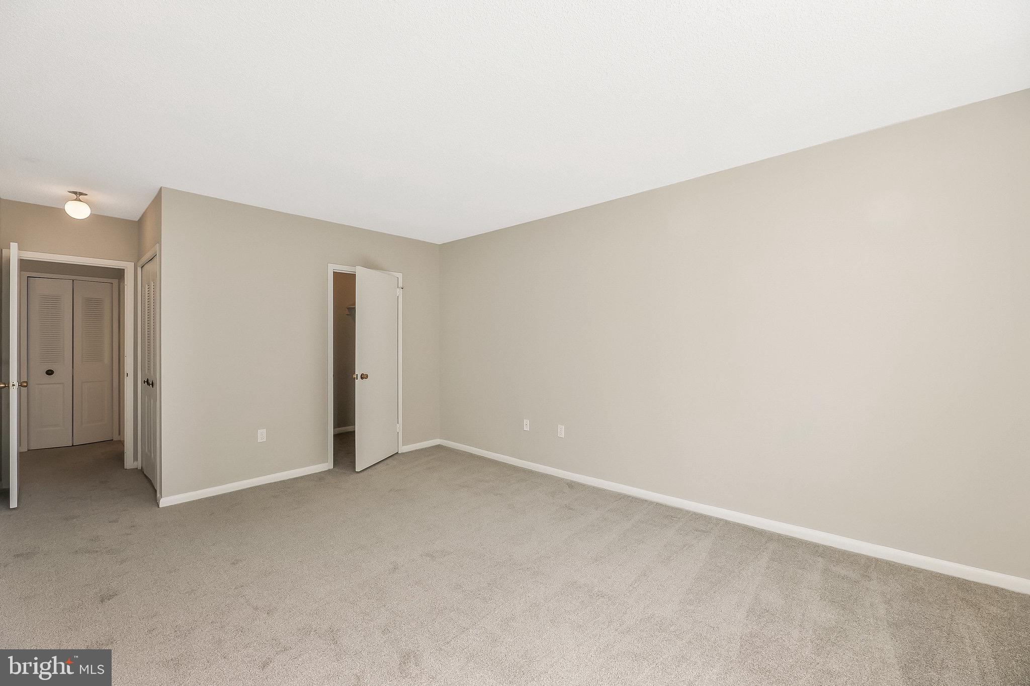 SKYLINE PLAZA - Residential