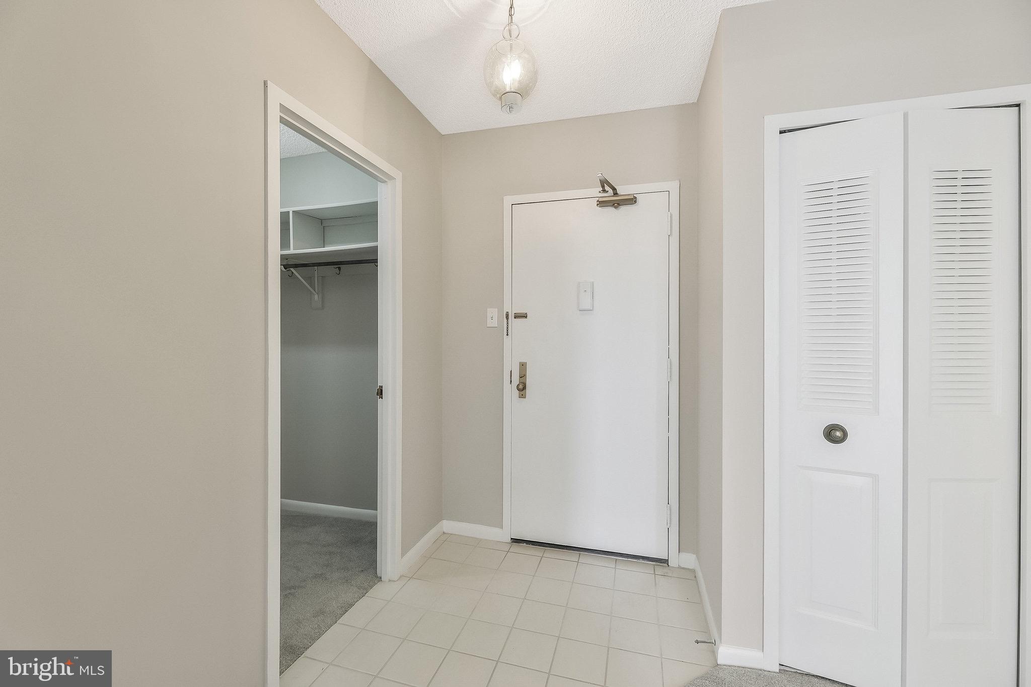 SKYLINE PLAZA - Residential