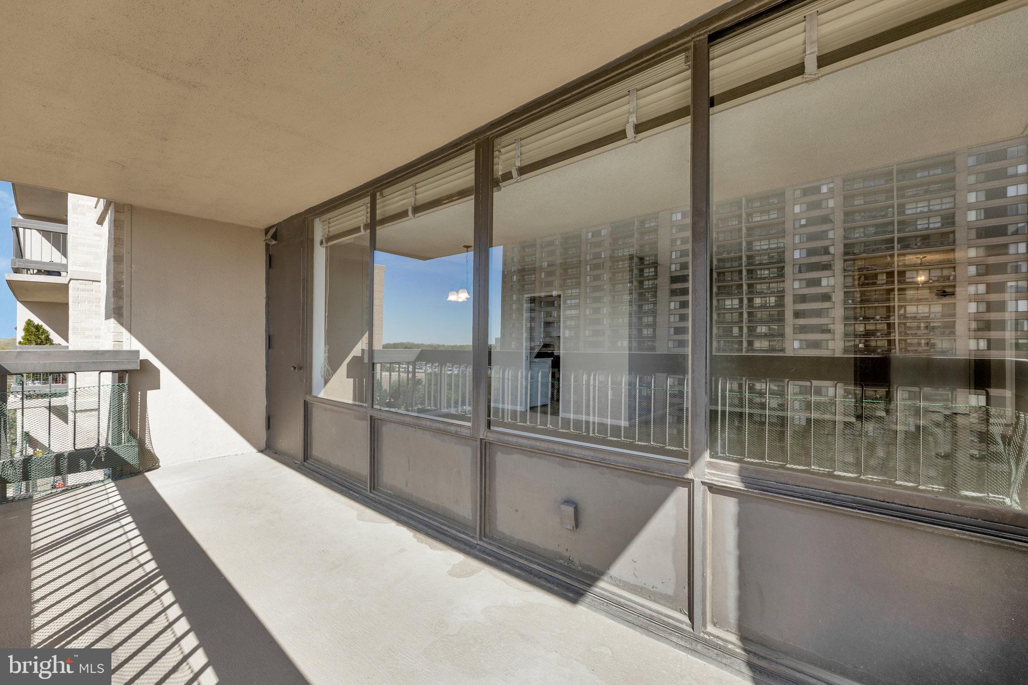 SKYLINE PLAZA - Residential