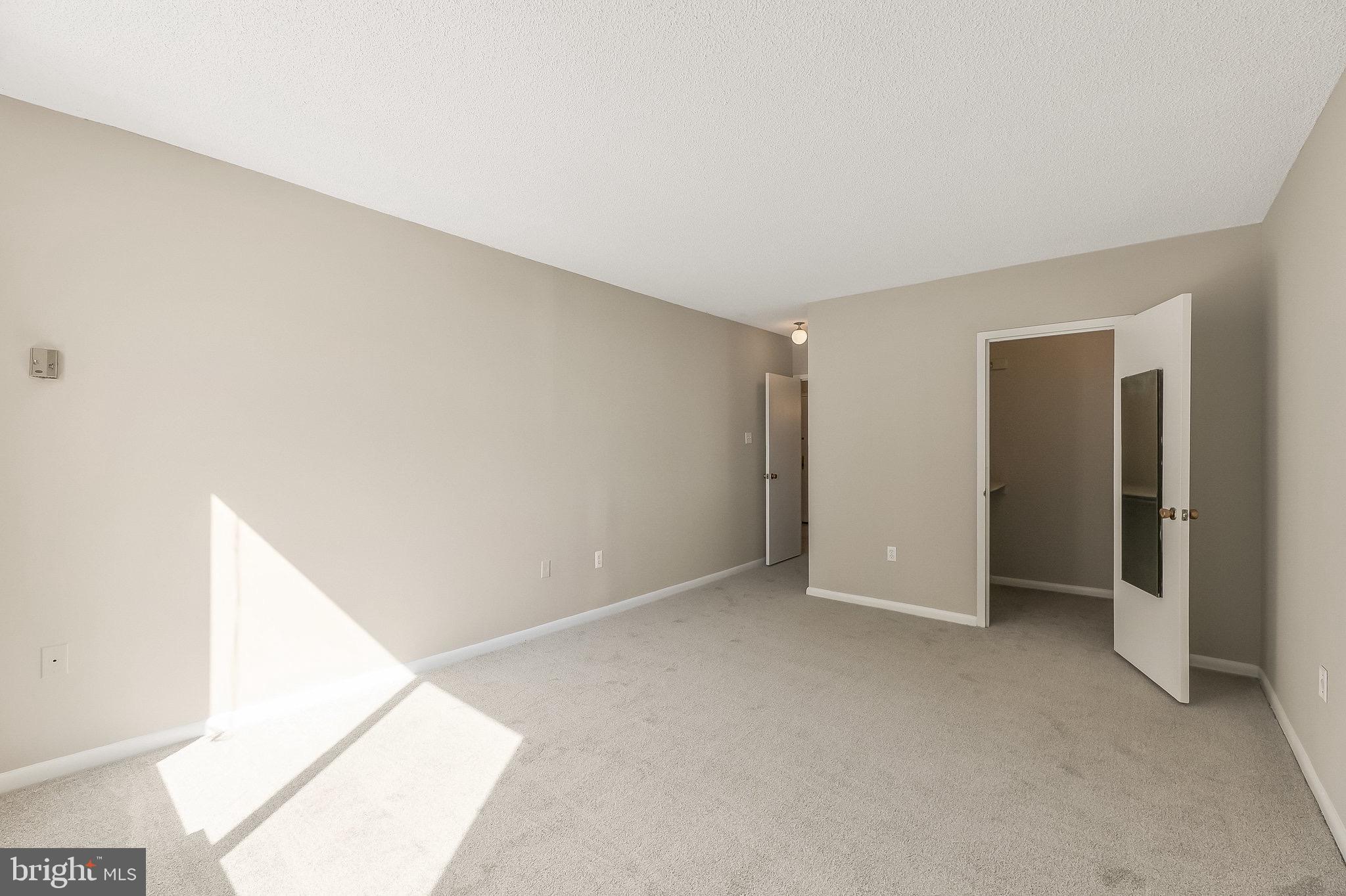 SKYLINE PLAZA - Residential