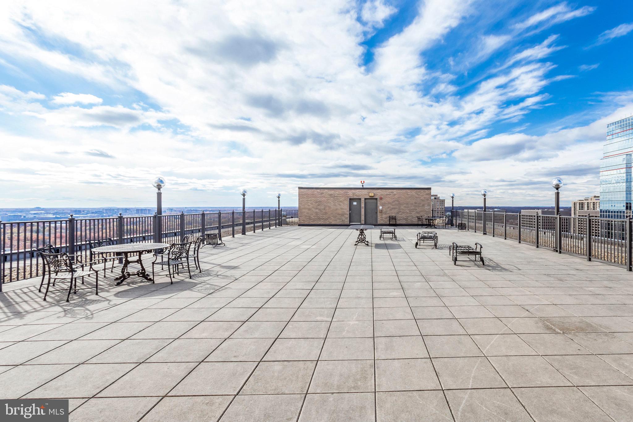 SKYLINE PLAZA - Residential