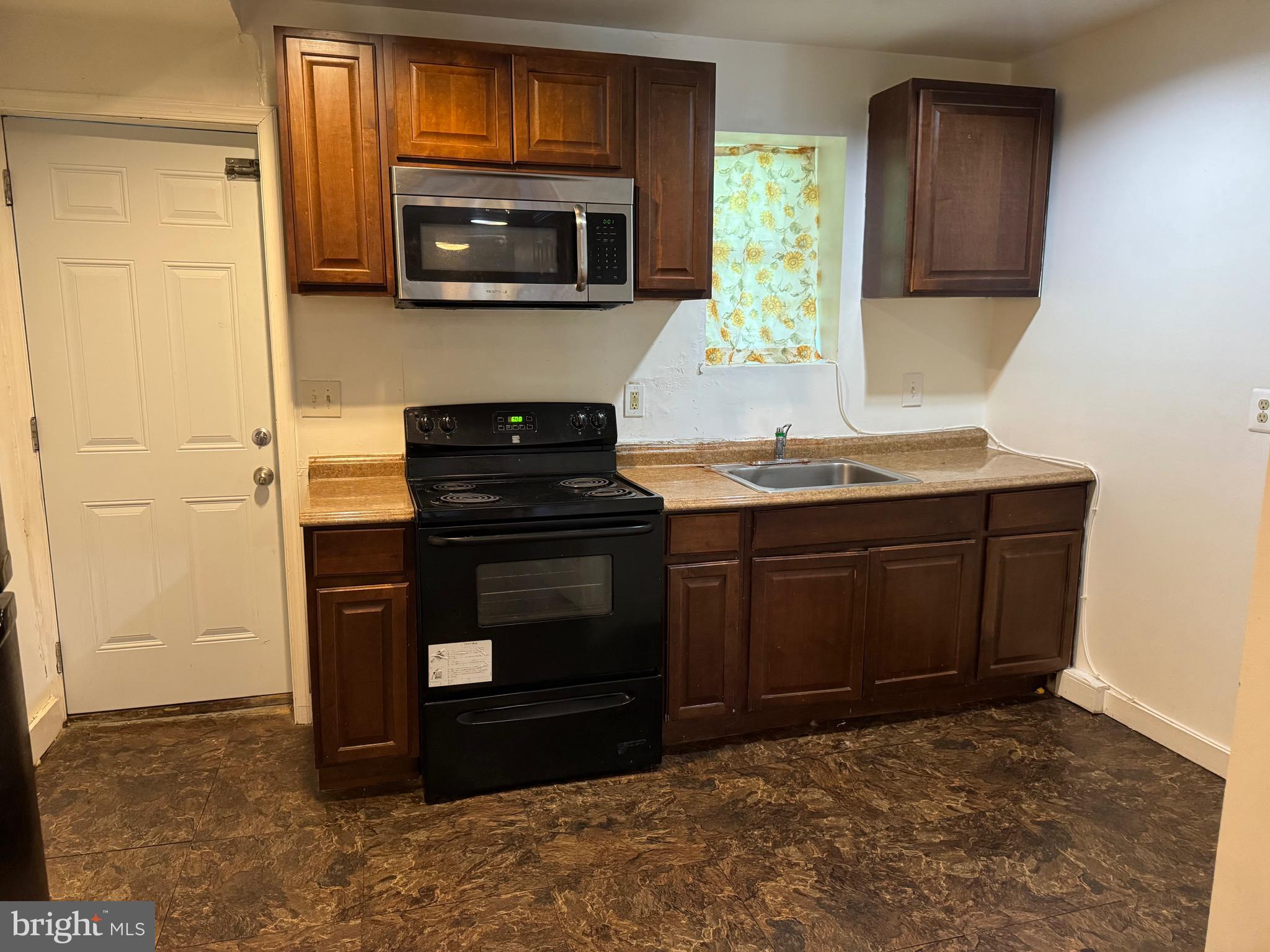 COLD SPRING NEWTOWN - Residential