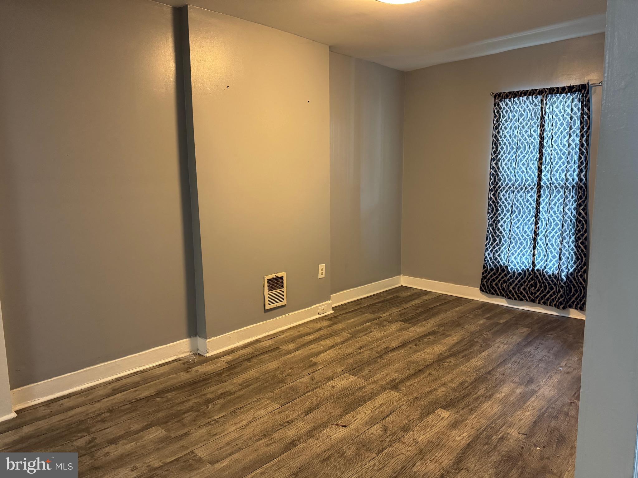 COLD SPRING NEWTOWN - Residential