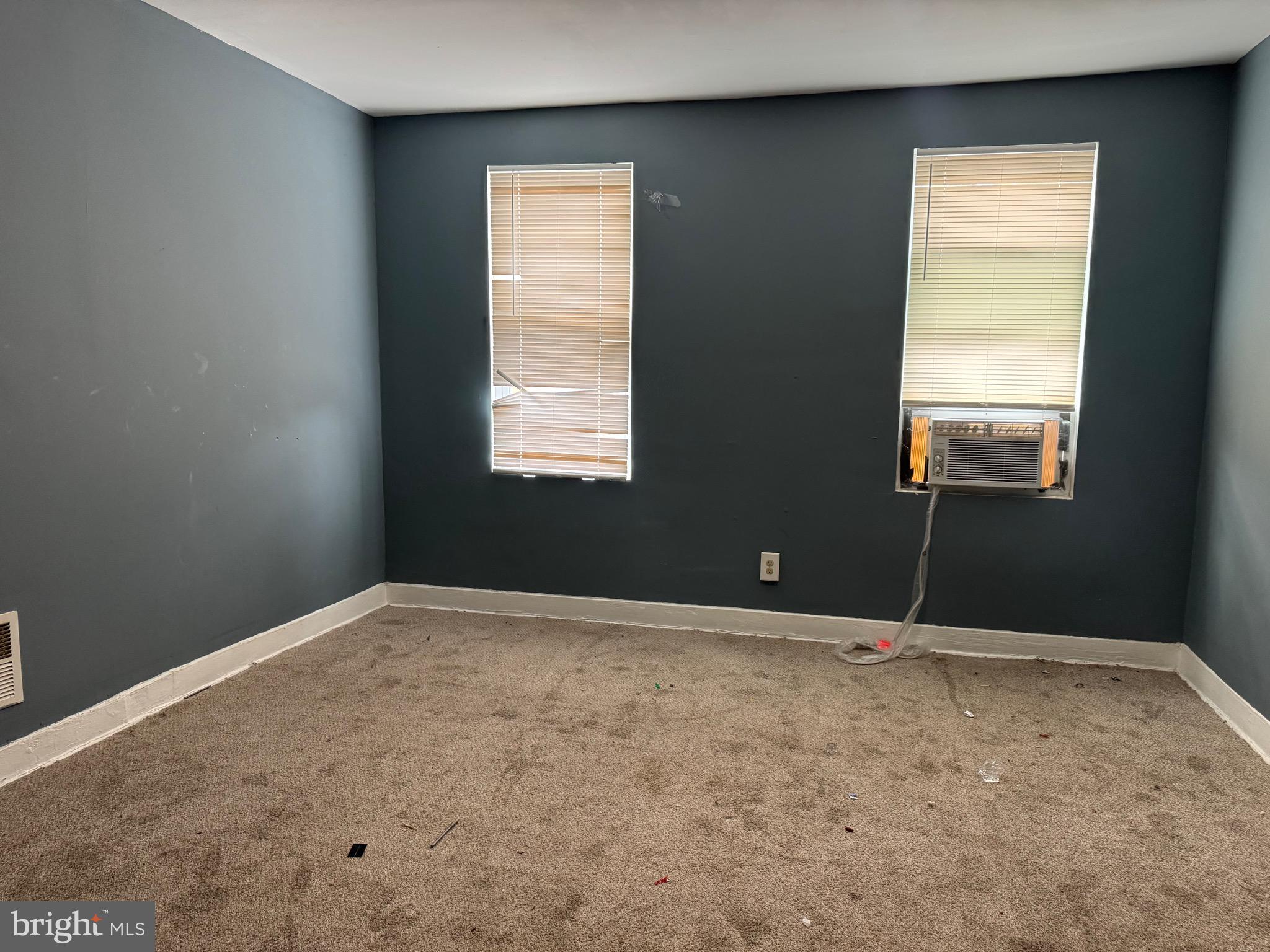 COLD SPRING NEWTOWN - Residential