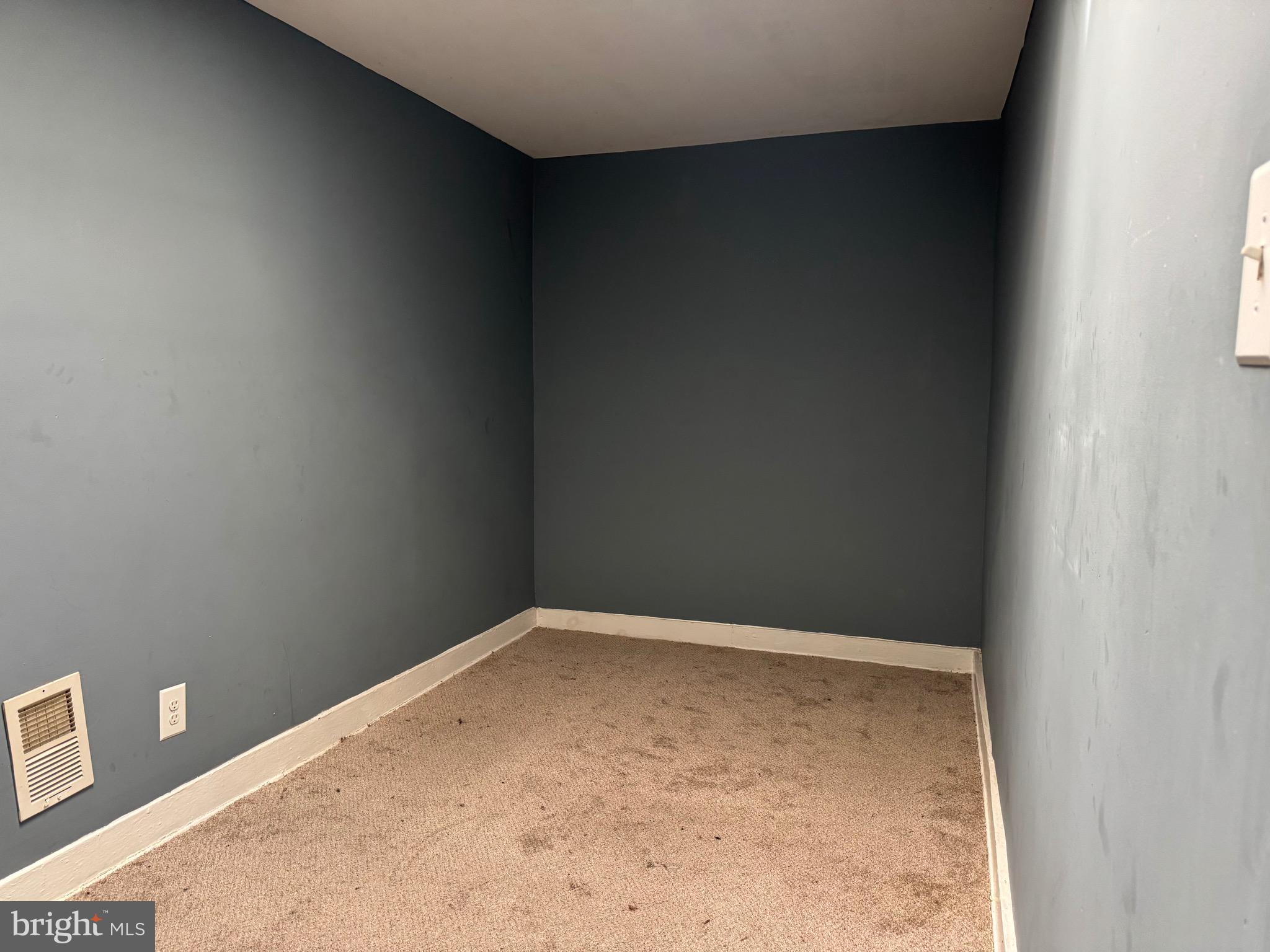 COLD SPRING NEWTOWN - Residential