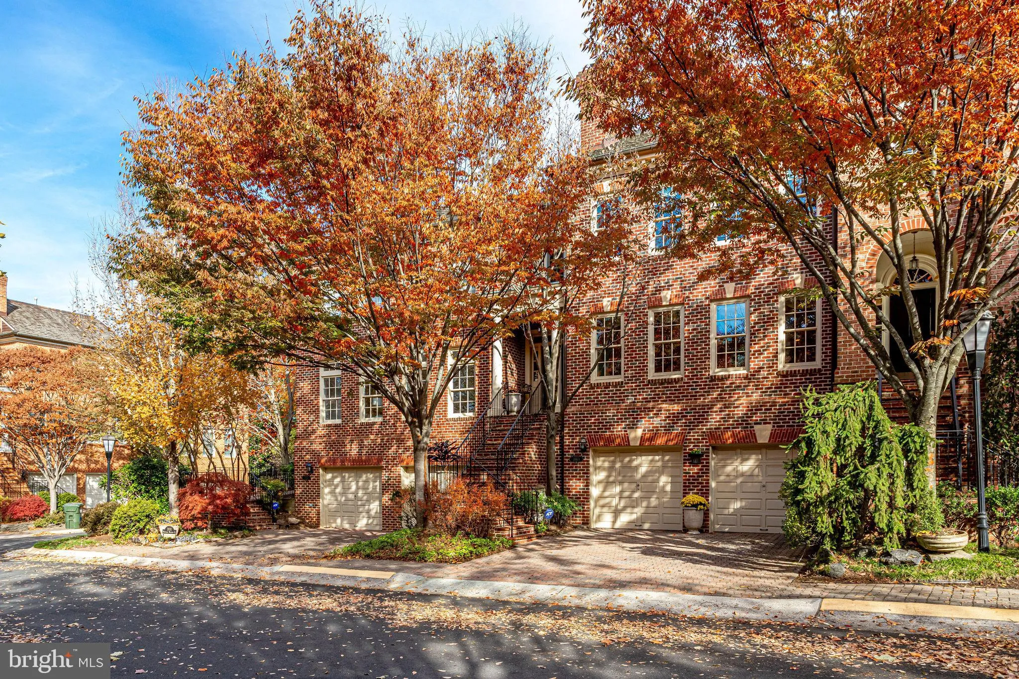 2013 Mayfair McLean Court, Falls Church, VA 22043