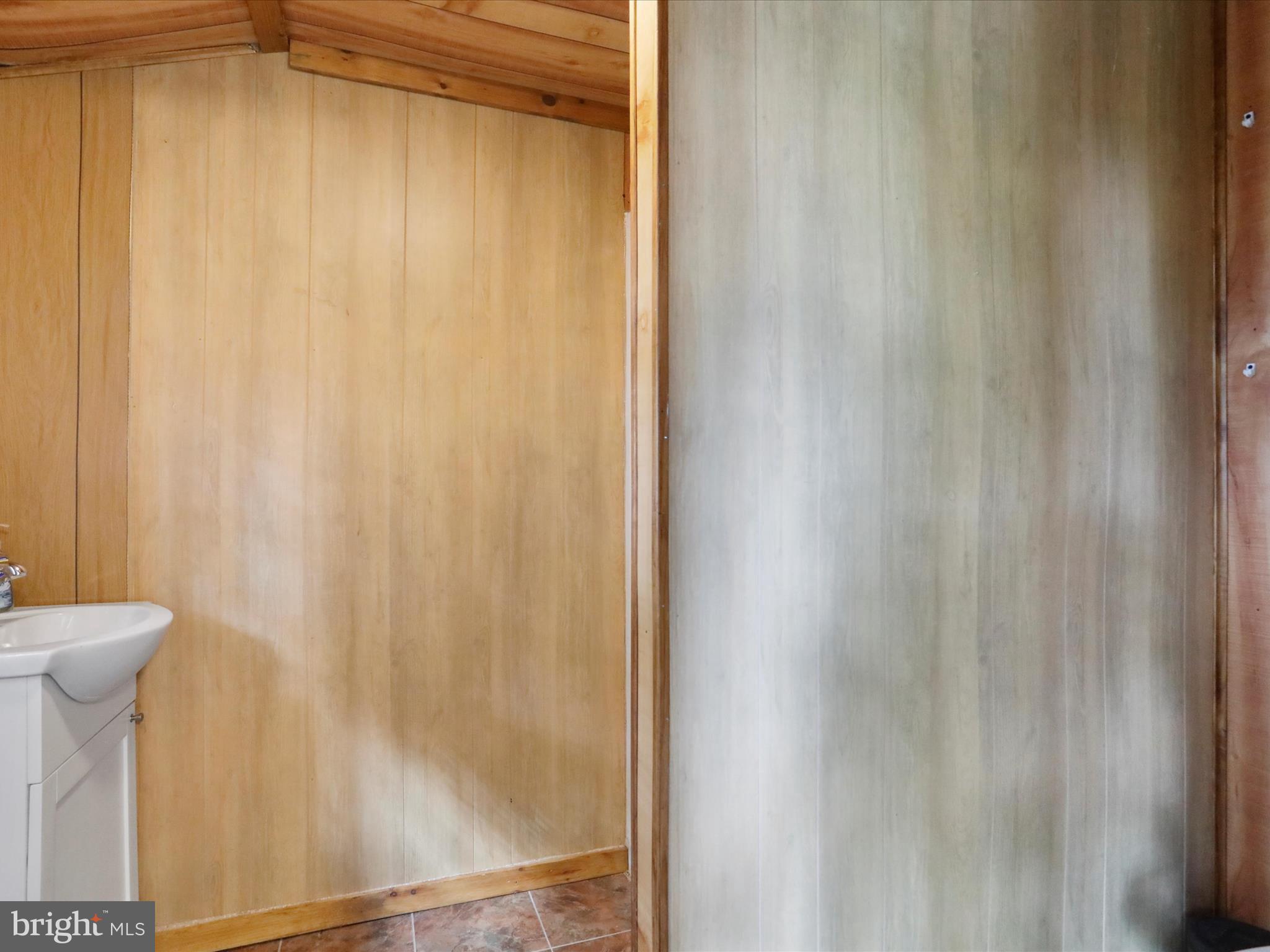 BLUFFS ON THE POTOMAC - Residential