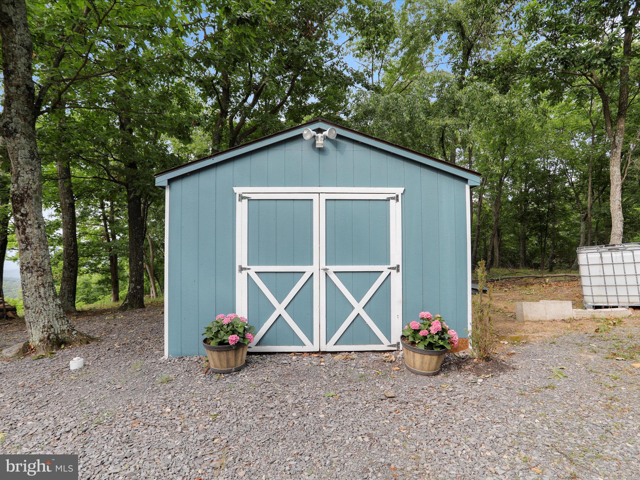 BLUFFS ON THE POTOMAC - Residential